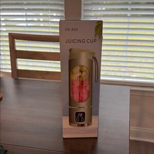 Purple Juicing Cup with Digital Display